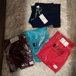 Brand new FIgs size Medium petite